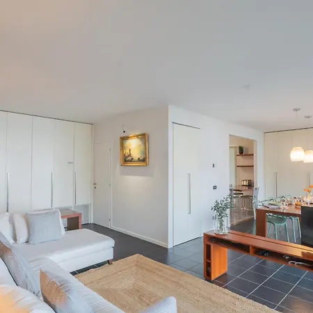 Apartment Besana 9 On The - Private Garden & Parking By Rent Moltrasio