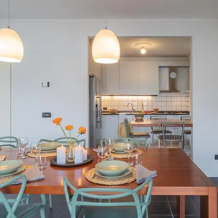 Besana 9 On The - Private Garden & Parking By Rent Moltrasio