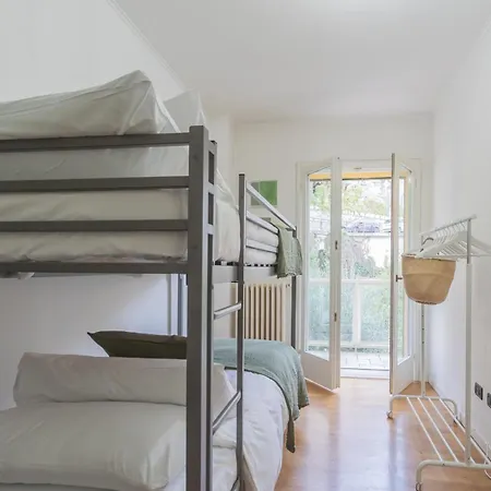 Apartment Besana 9 On The - Private Garden & Parking By Rent Moltrasio