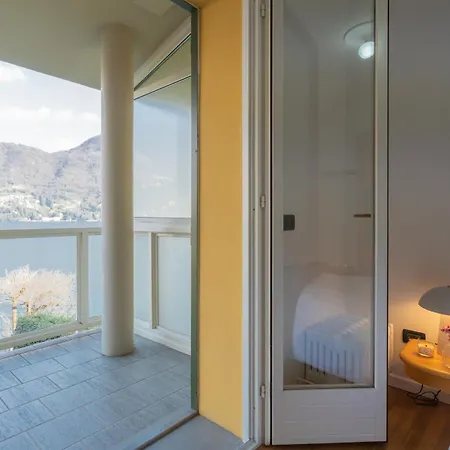 Besana 9 On The - Private Garden & Parking By Rent Apartman *