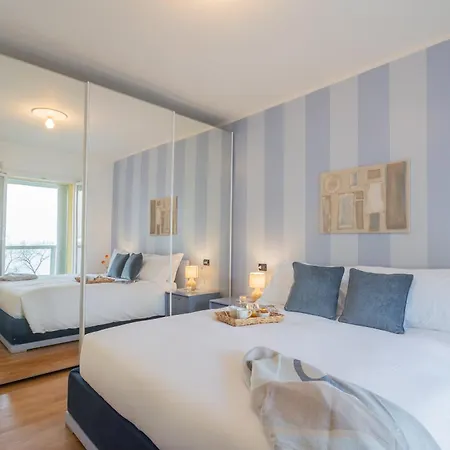 Apartment Besana 9 On The - Private Garden & Parking By Rent Moltrasio