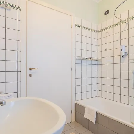 Besana 9 On The - Private Garden & Parking By Rent Apartment