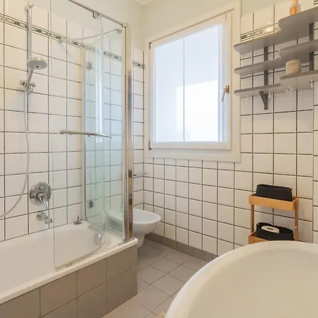 Apartman Besana 9 On The - Private Garden & Parking By Rent