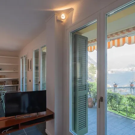 Besana 9 On The - Private Garden & Parking By Rent Moltrasio