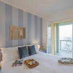 Besana 9 On The - Private Garden & Parking By Rent *