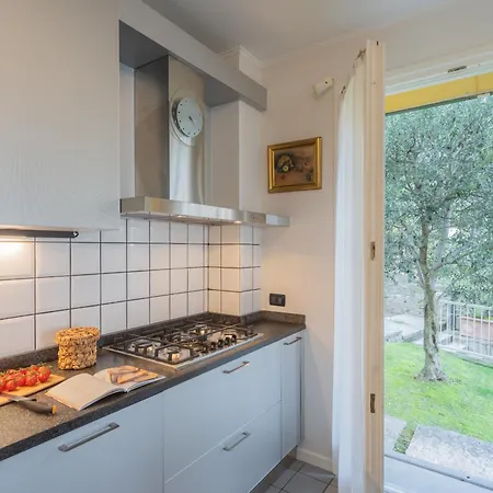 Διαμέρισμα Besana 9 On The - Private Garden & Parking By Rent
