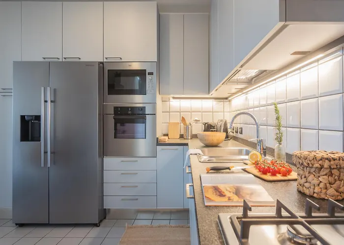 Besana 9 On The - Private Garden & Parking By Rent * מולטראזיו